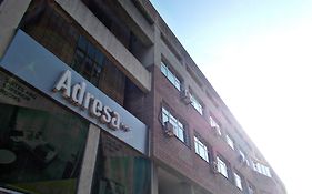 Adresa Suites
